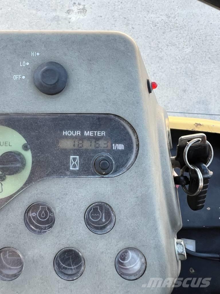 Yanmar Vio 17 소형 굴삭기 7톤 미만