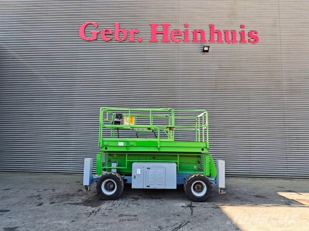 JLG 33 RTS 가위형 리프트