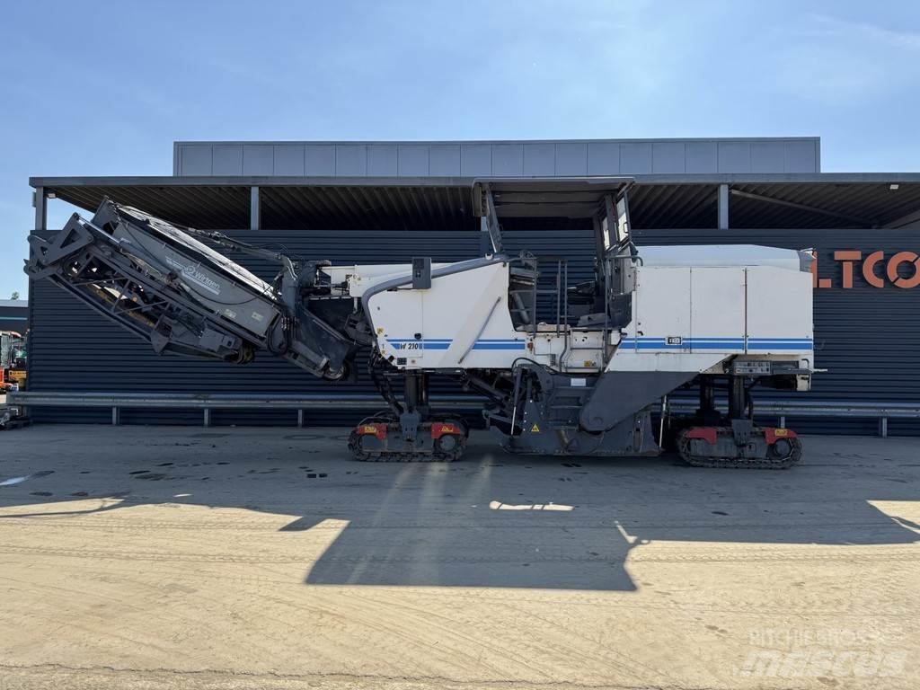 Wirtgen W 210 아스팔트 콜드 밀링 기계