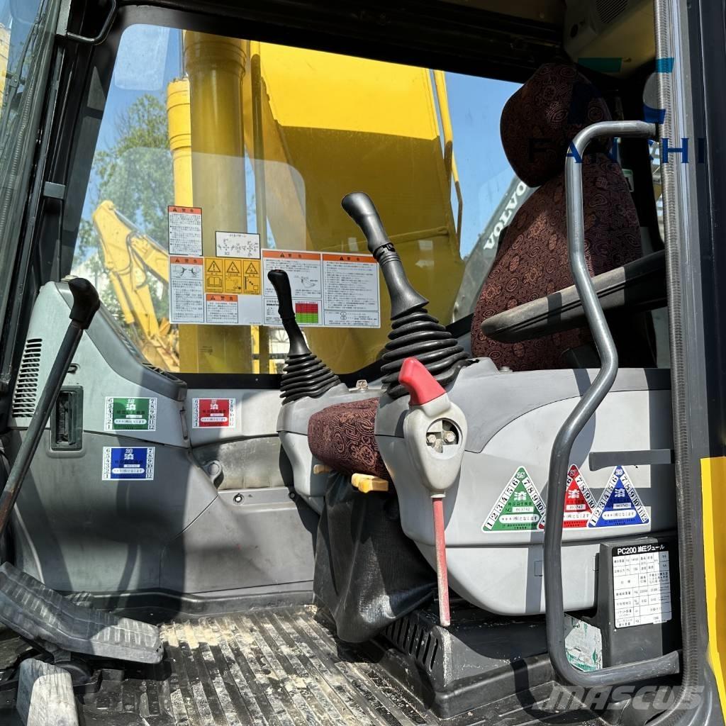 Komatsu PC 200 대형 굴삭기 29톤 이상