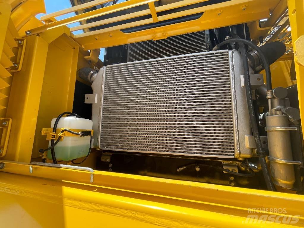 Komatsu PC 360 대형 굴삭기 29톤 이상