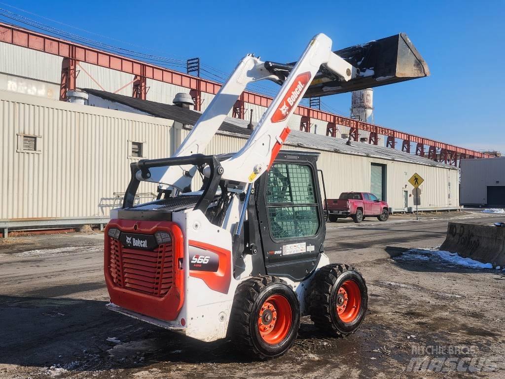 Bobcat S 66  스키드로더