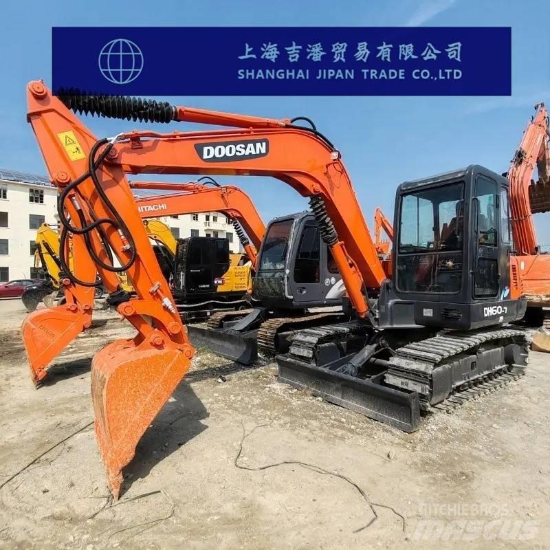 Doosan DH 60-7 소형 굴삭기 7톤 미만