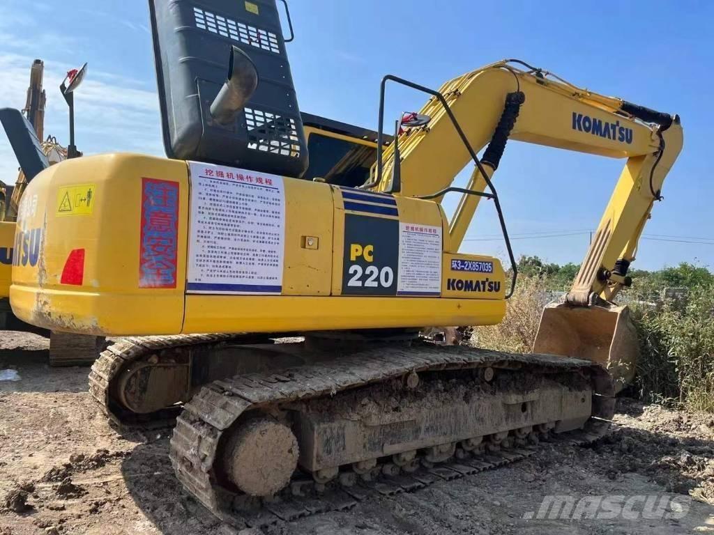 Komatsu PC 220-8 대형 굴삭기 29톤 이상