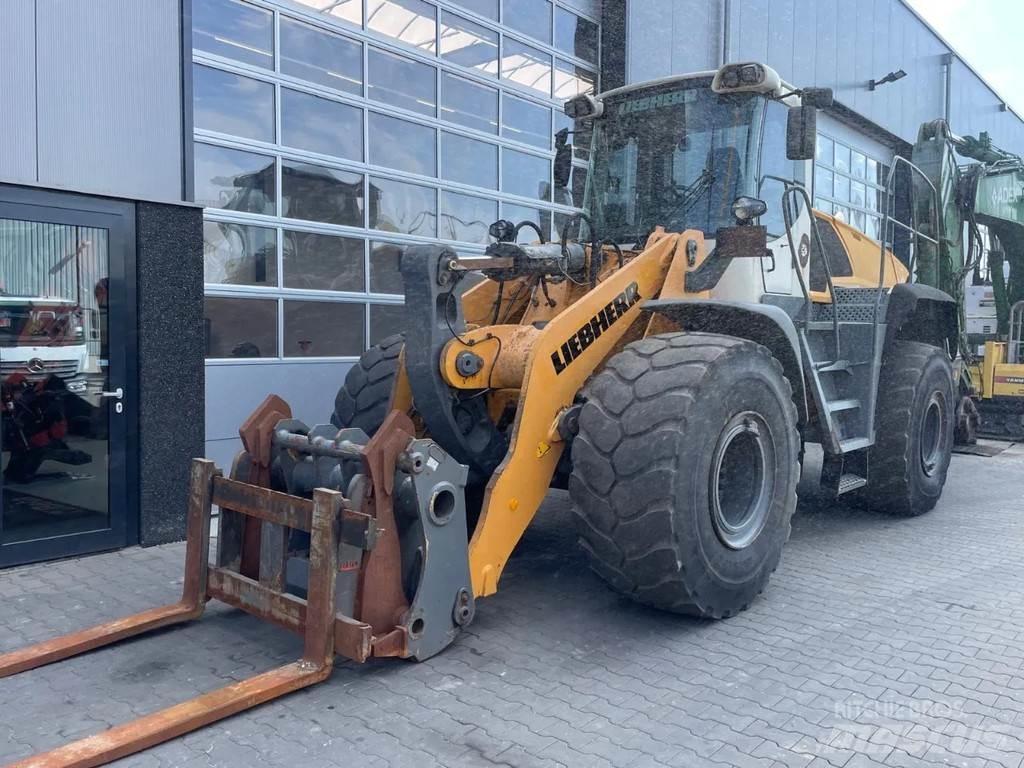 Liebherr L566  휠로우더