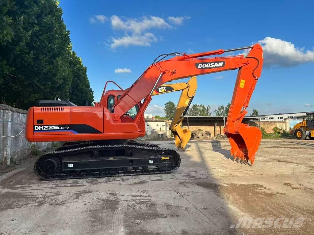 Doosan DH 225 LC-7 대형 굴삭기 29톤 이상