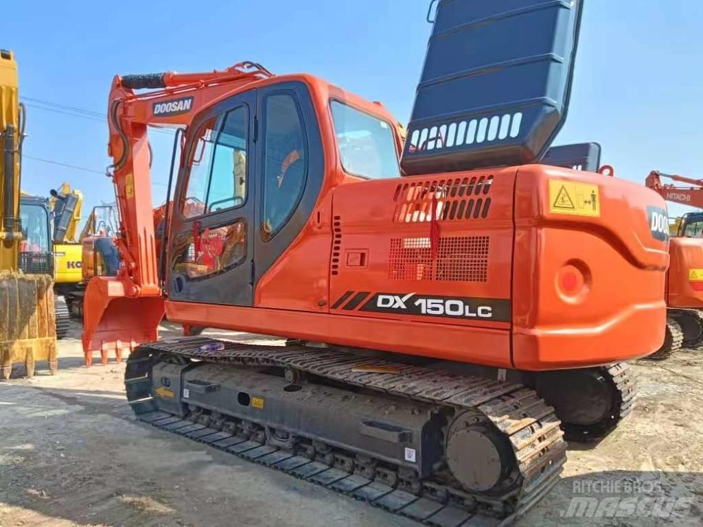Doosan DX150 중형굴삭기 7톤-28톤
