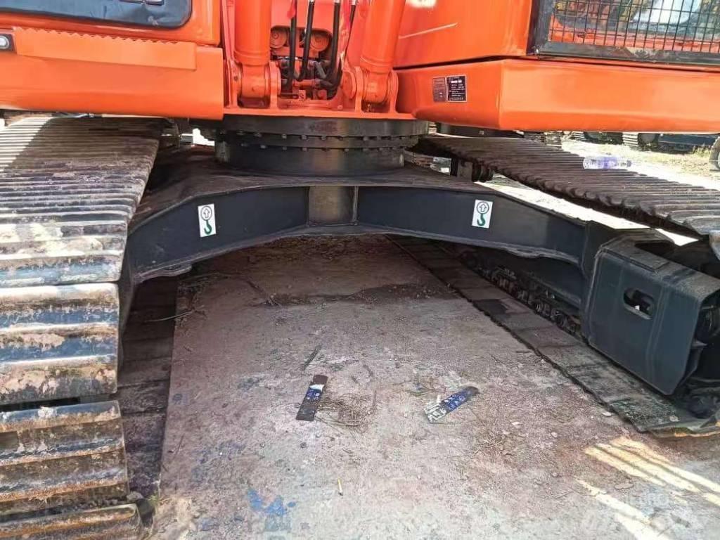 Doosan DX150 중형굴삭기 7톤-28톤