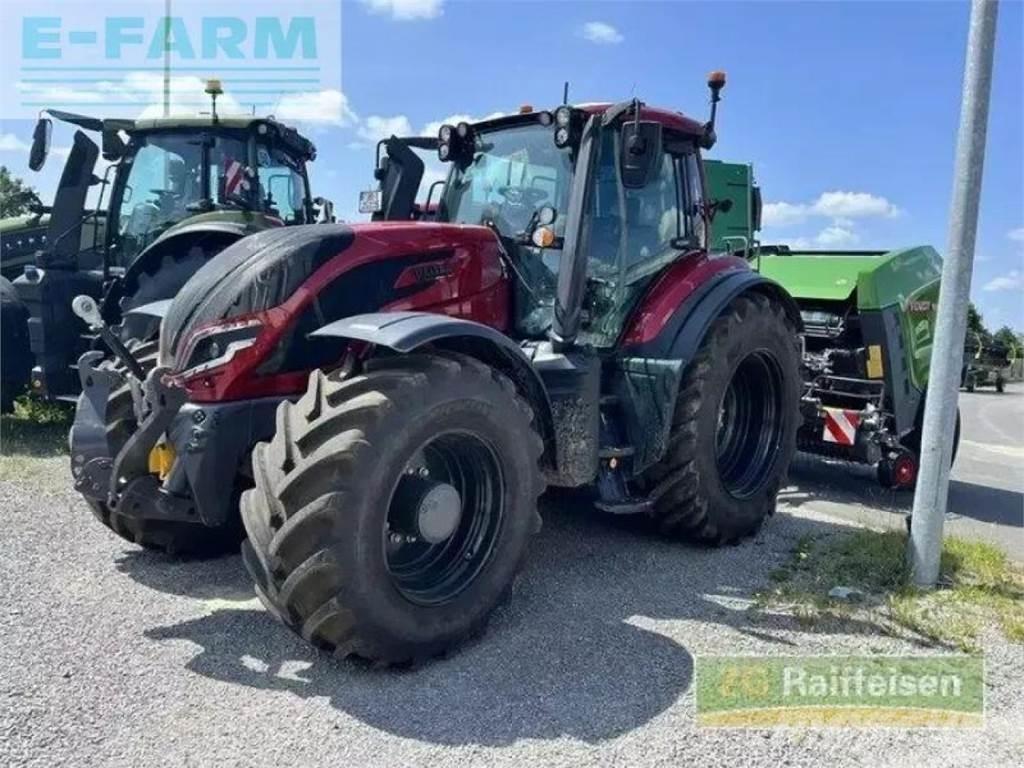 Valtra t 235 트랙터