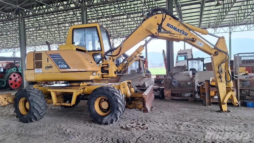 Komatsu PW 110  휠 굴삭기
