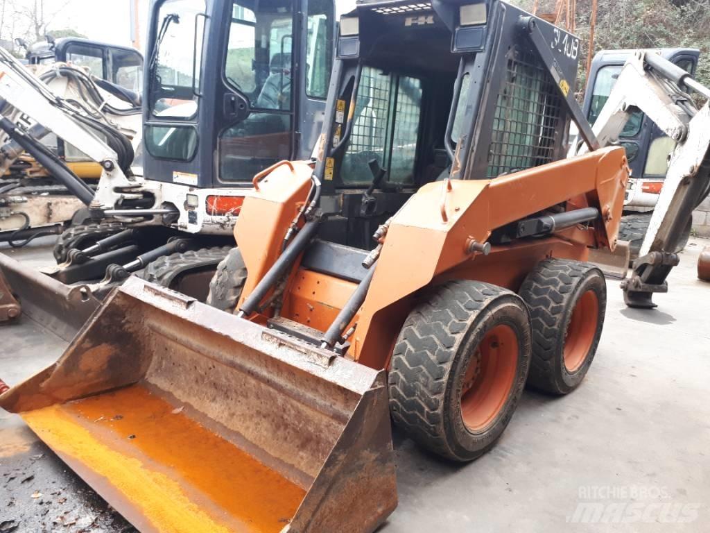 Fiat-Kobelco SL 40  스키드로더