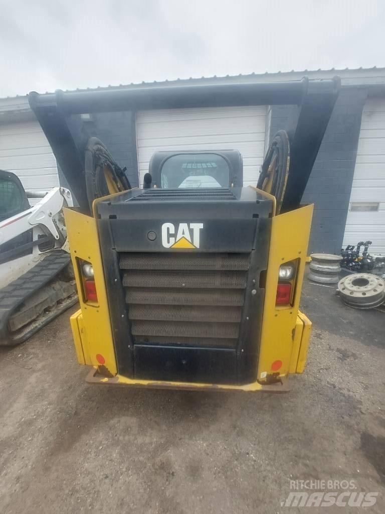 CAT 262D  스키드로더
