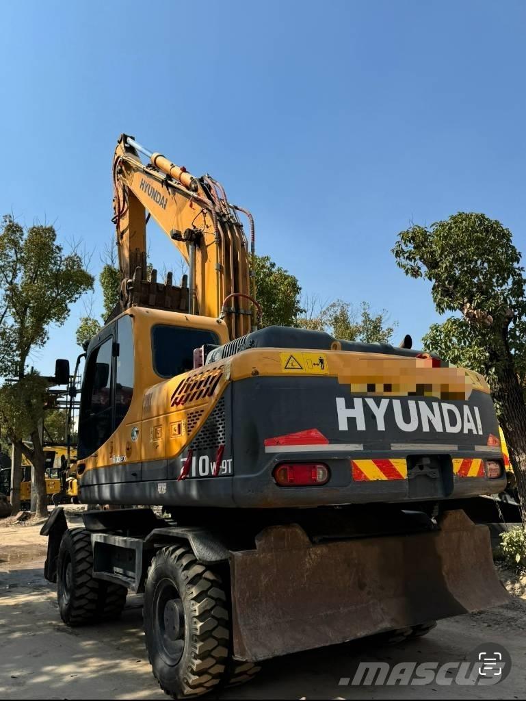 Hyundai 210W-9  휠 굴삭기