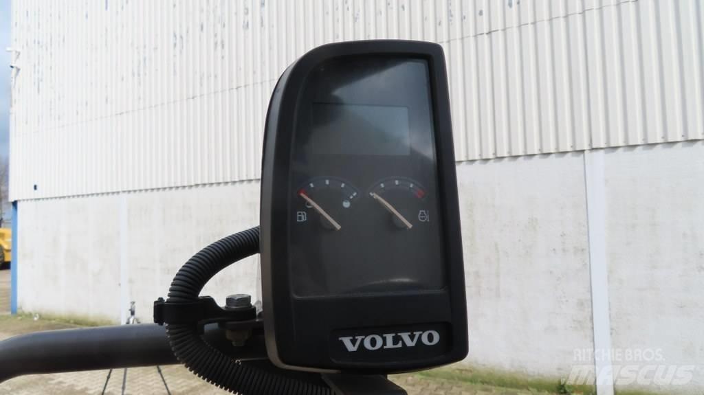 Volvo SD 45 B 싱글 드럼 롤러