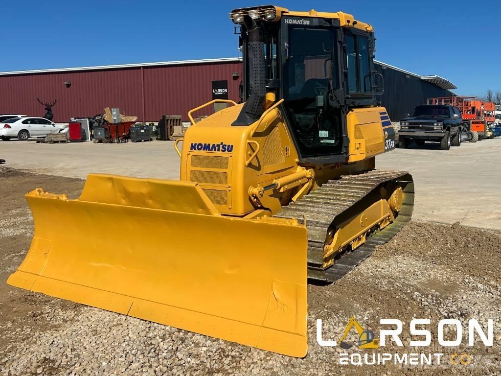 Komatsu D37PX-23 크롤러 도저
