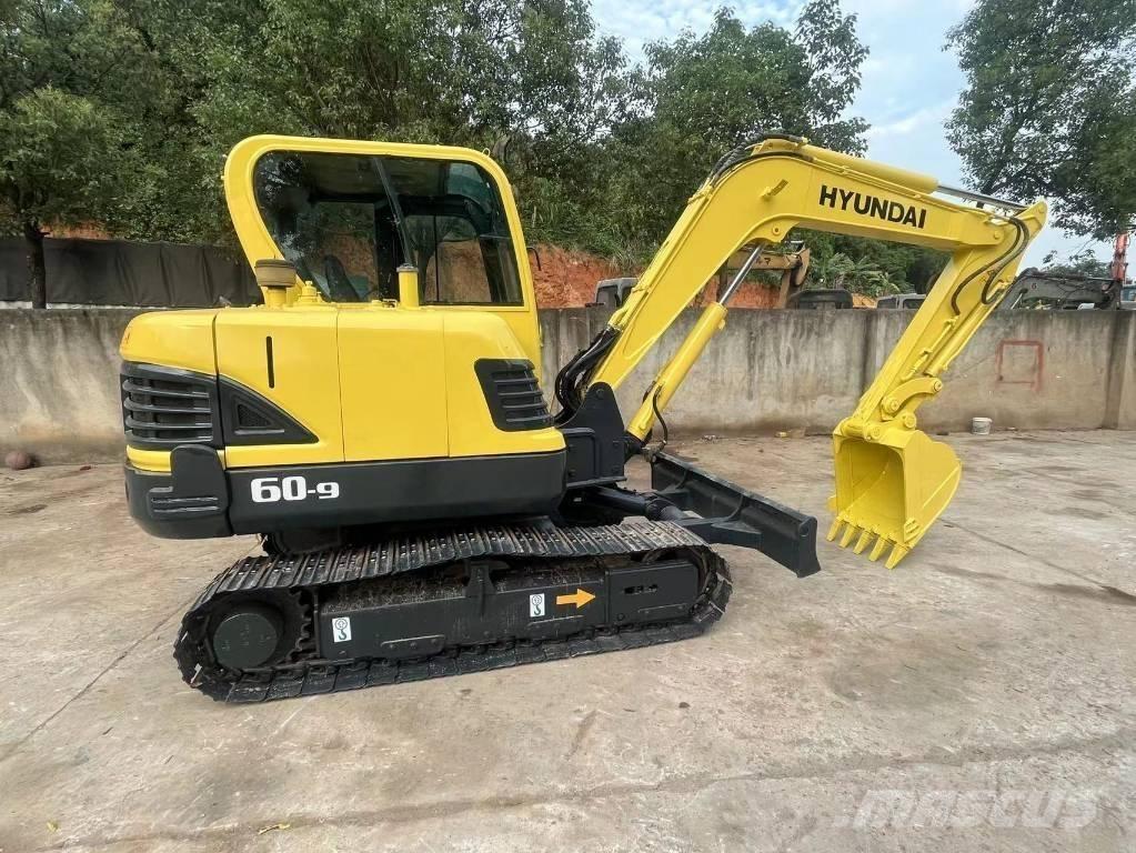 Hyundai R60-9 대형 굴삭기 29톤 이상