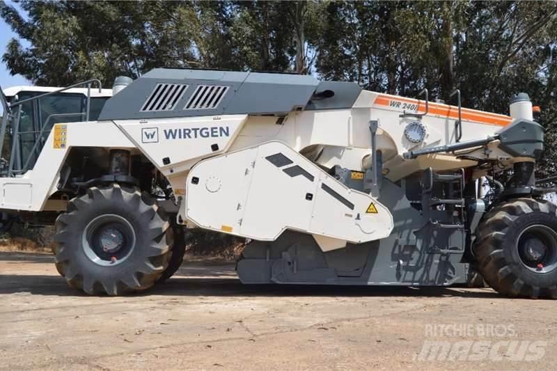Wirtgen W240 기타 트럭