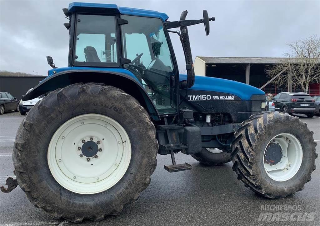 New Holland TM150 트랙터