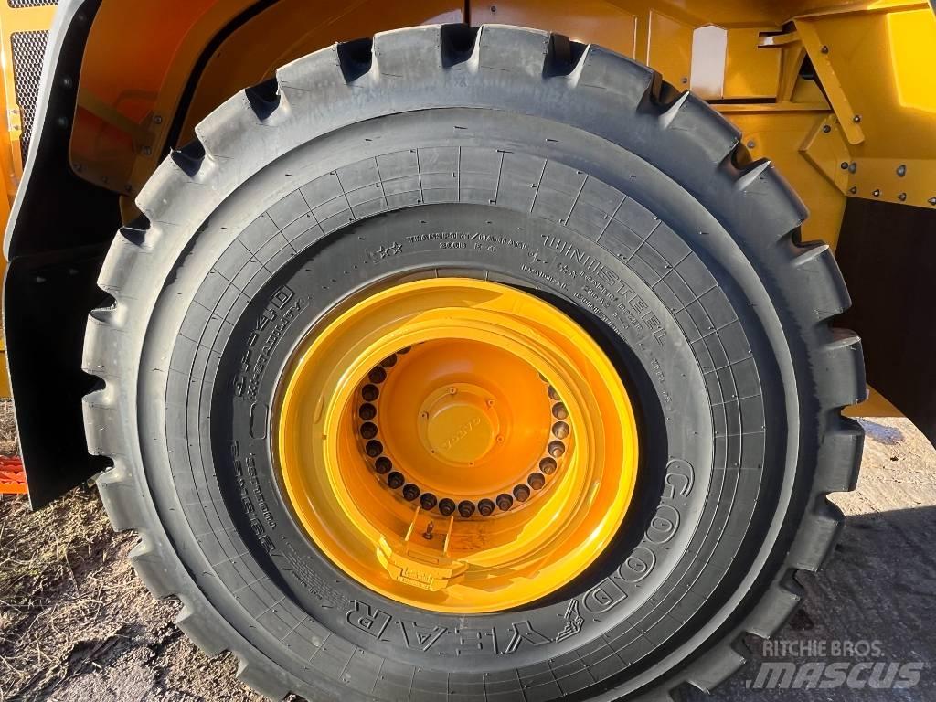 Volvo L 220 H  휠로우더