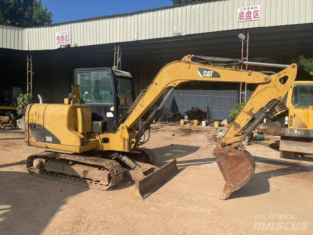 CAT 306 대형 굴삭기 29톤 이상