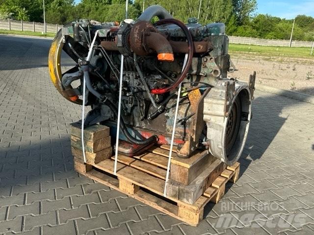 Volvo TD120GA 엔진