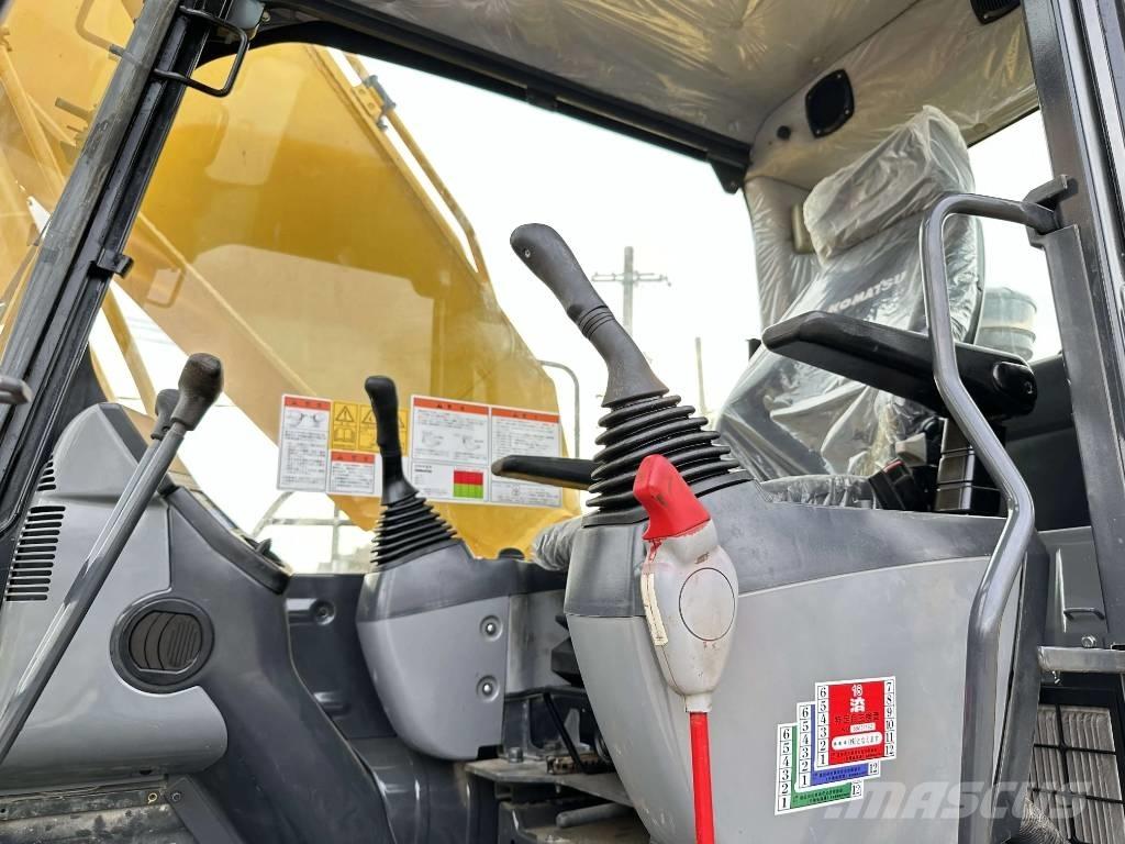 Komatsu PC 200-8 대형 굴삭기 29톤 이상