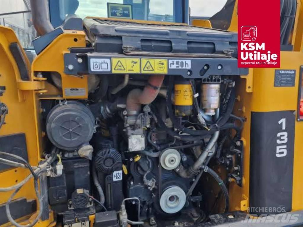 JCB 135  스키드로더
