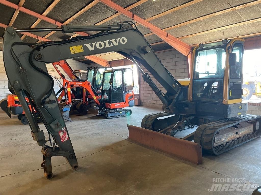 Volvo ECR88 중형굴삭기 7톤-28톤