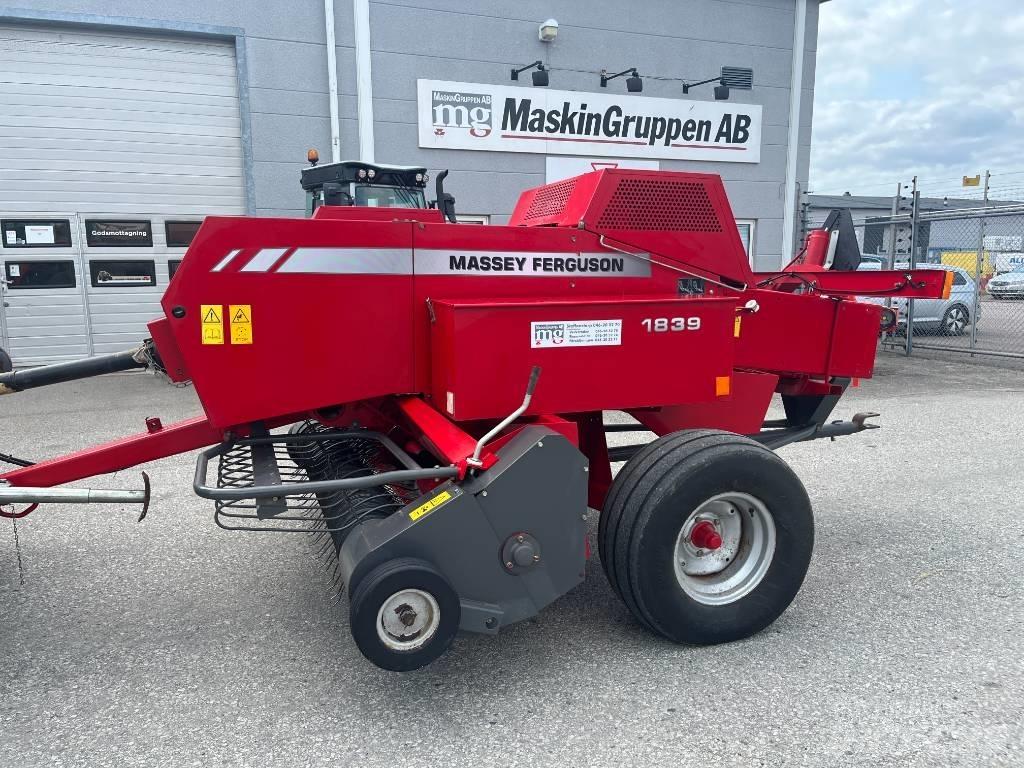 Massey Ferguson 1839 각형 곤포기