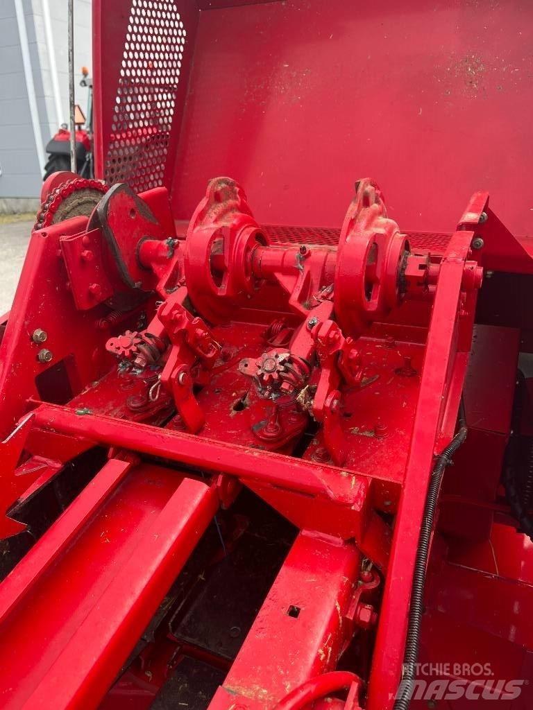 Massey Ferguson 1839 각형 곤포기
