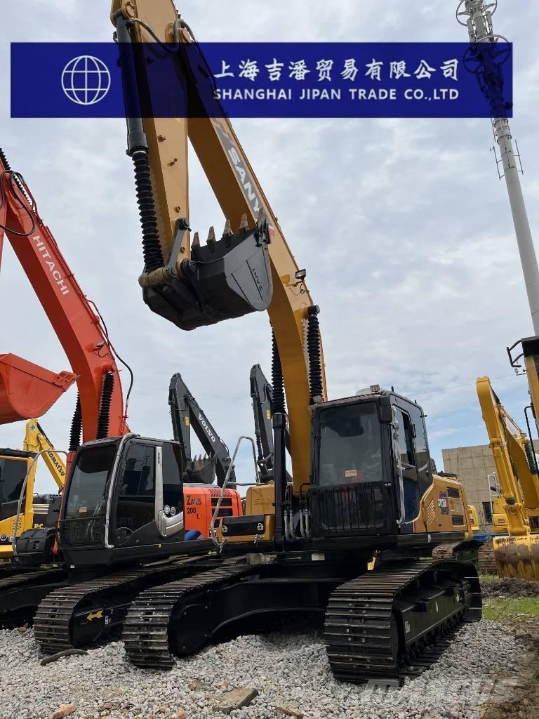Komatsu PC 240 대형 굴삭기 29톤 이상