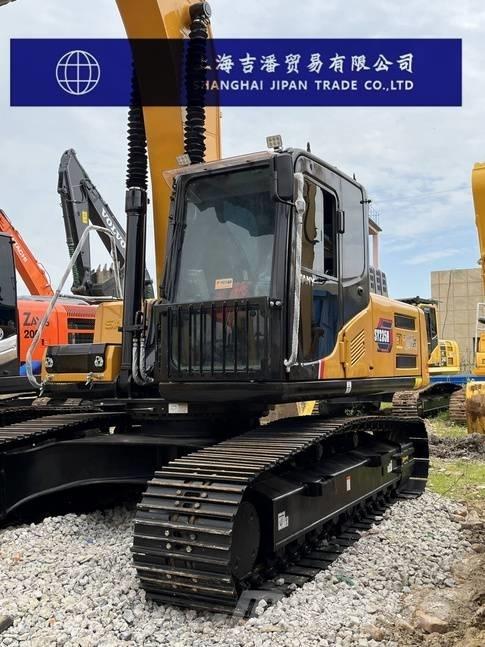 Komatsu PC 240 대형 굴삭기 29톤 이상