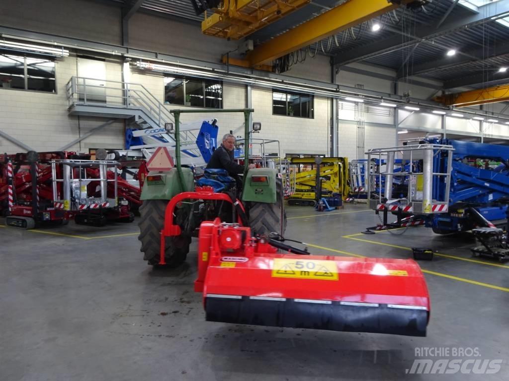 Maschio Giraffa 160 목장 제초기 및 토퍼
