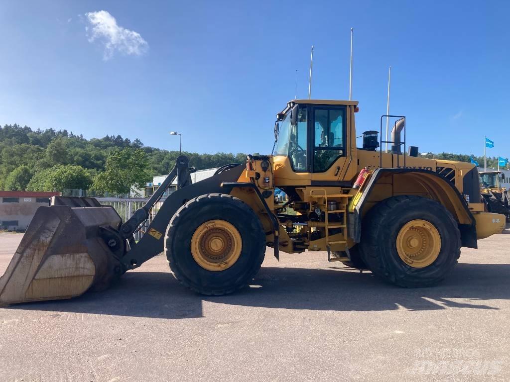 Volvo L 220 F  휠로우더