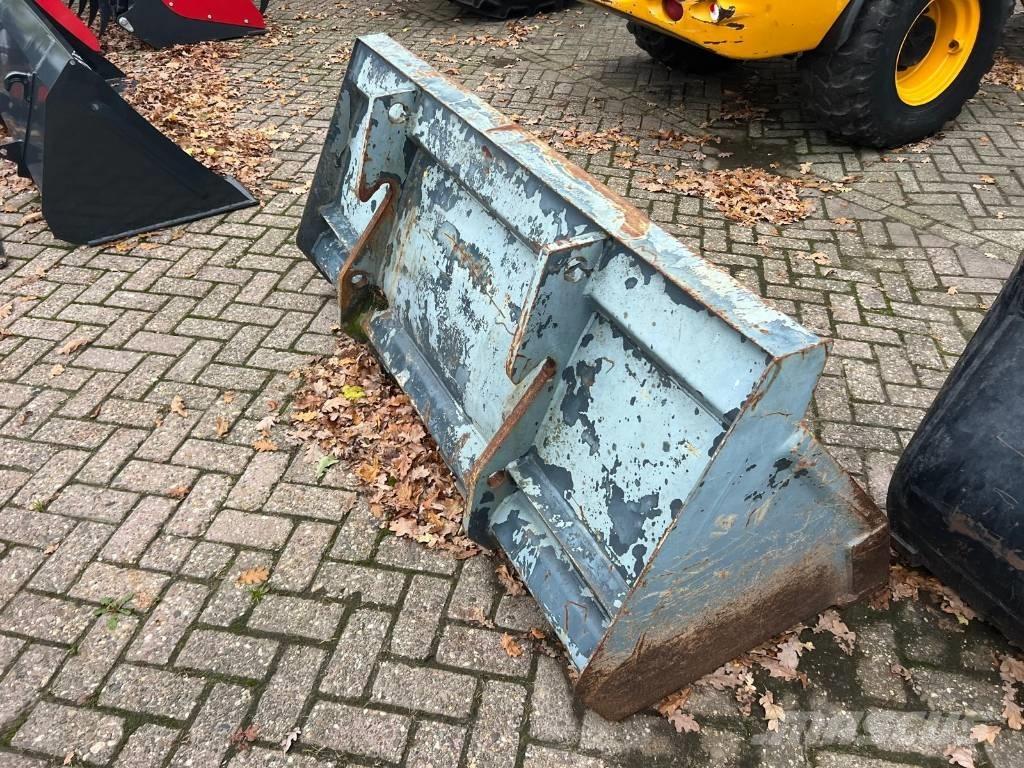 Kramer 318  휠로우더