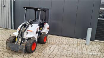 Bobcat L 28 미니 로더