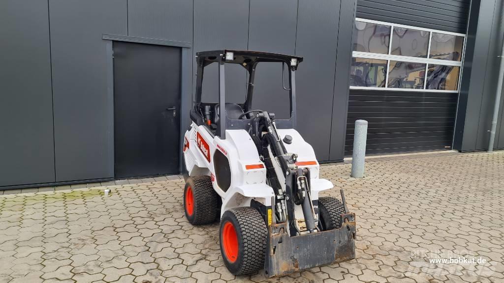 Bobcat L 28 미니 로더