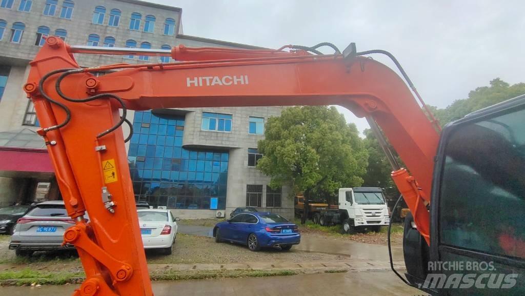 Hitachi ZX 70 소형 굴삭기 7톤 미만