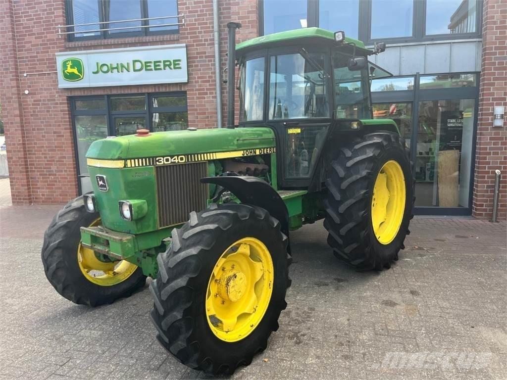 John Deere 3040 트랙터