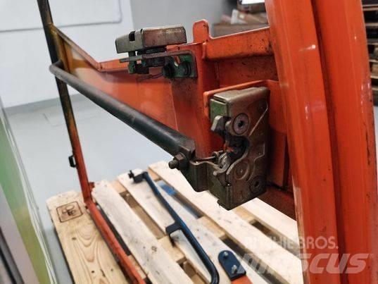 JLG 307 door 캐빈 및 인테리어