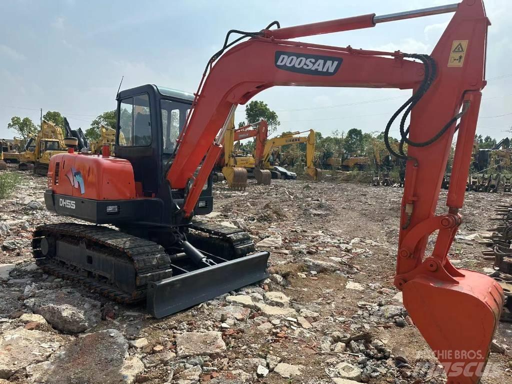 Doosan DH 55 소형 굴삭기 7톤 미만