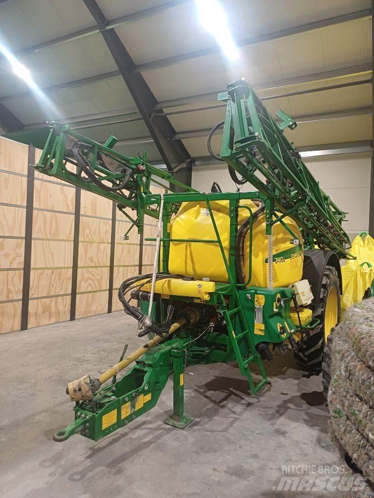 John Deere 740 i 견인형 분무기