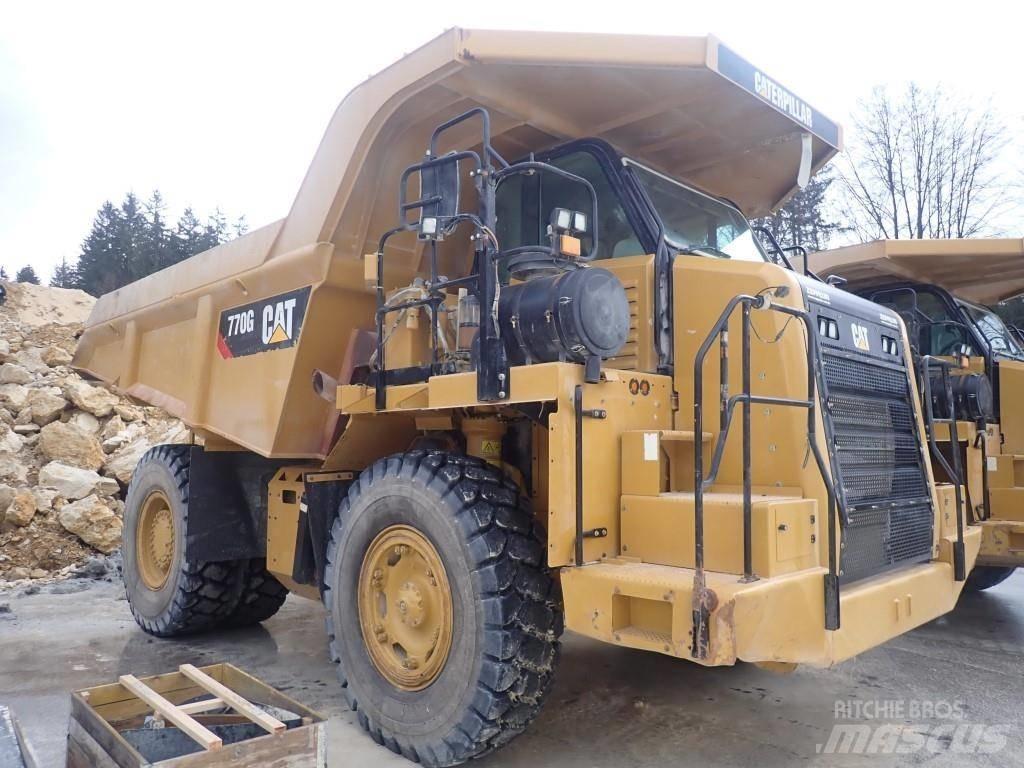 CAT 770 G 연결식 홀러
