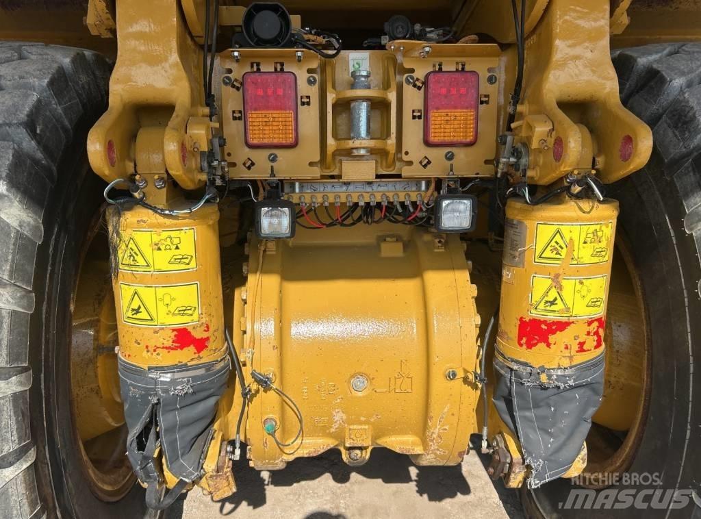 CAT 770 G 연결식 홀러