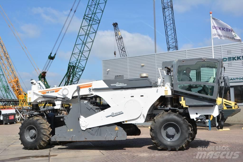 Wirtgen WR2000 아스팔트 리사이클러