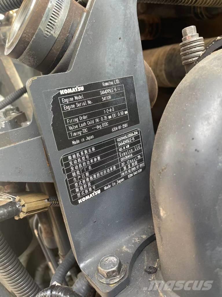 Komatsu PC 60-8 대형 굴삭기 29톤 이상