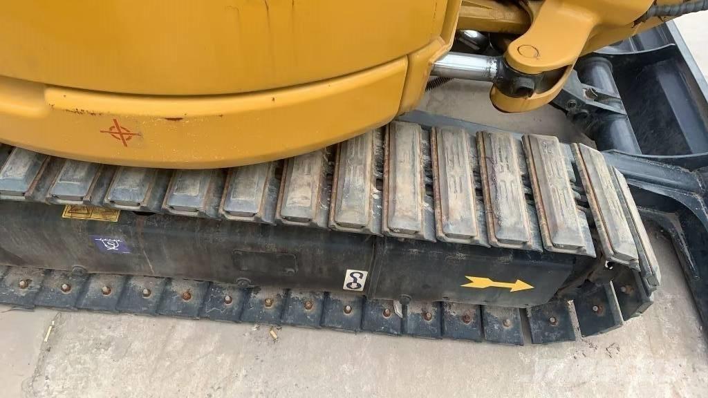 CAT 303 대형 굴삭기 29톤 이상