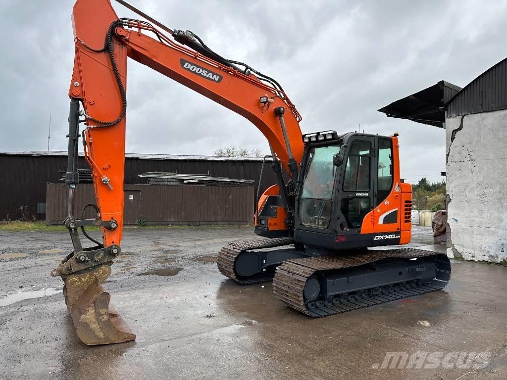 Doosan DX 140 LCR 대형 굴삭기 29톤 이상