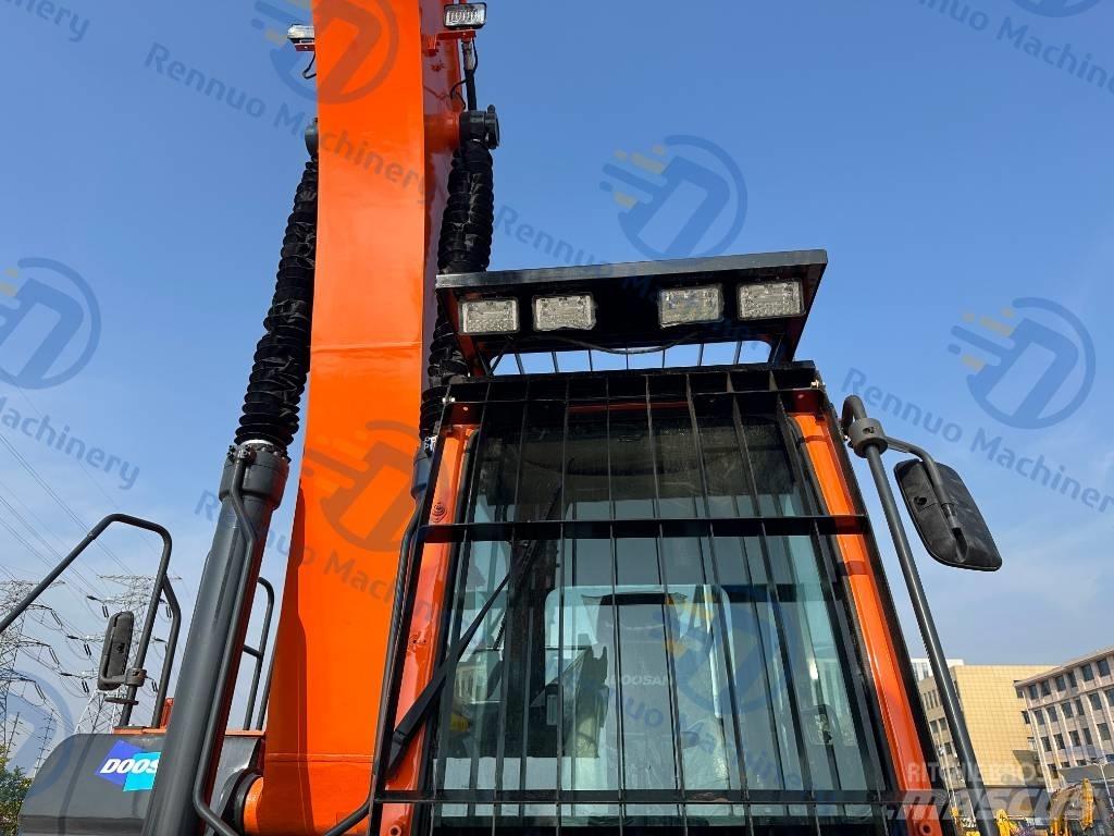 Doosan DX 300LC-9C 대형 굴삭기 29톤 이상