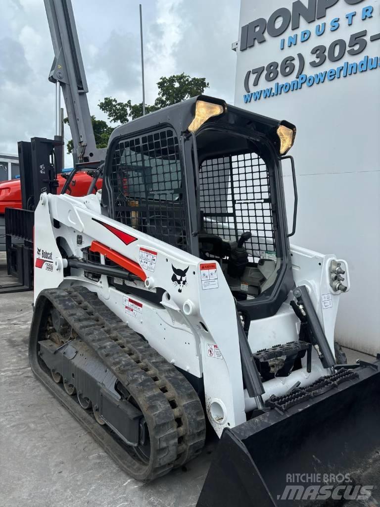 Bobcat T 550  스키드로더